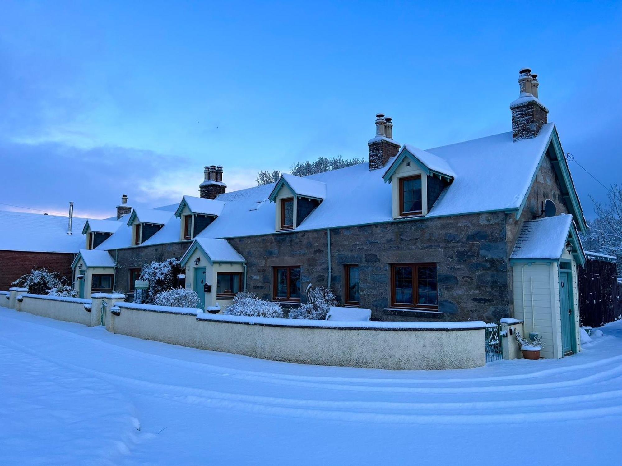 Rosemount Cottage Two - Highland Cottage Garve Exterior foto